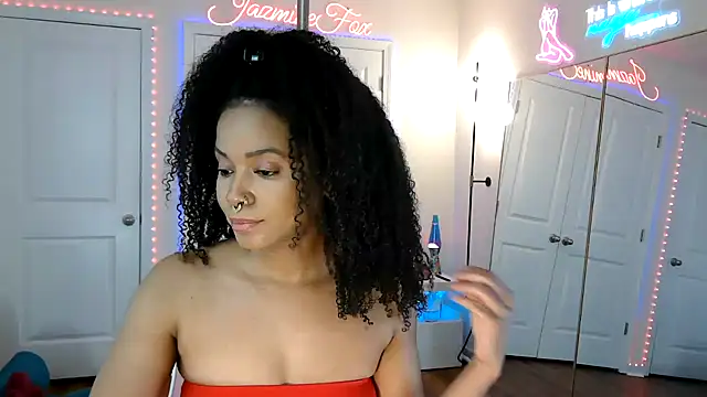 JazmineFoxx online show from May 11, 2026, 8:06 pm