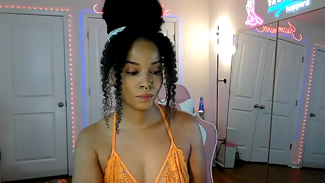 JazmineFoxx online show from May 16, 2026, 4:17 pm