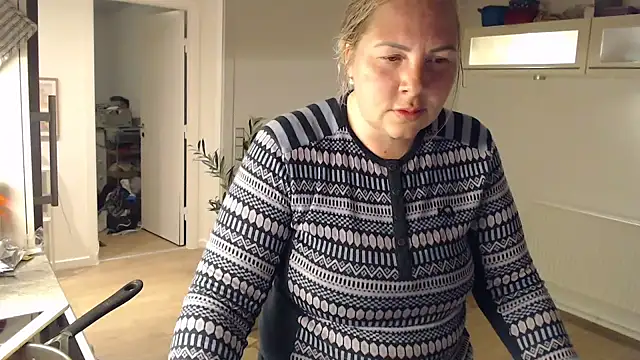 Snapshot of Amanda_Norsk chatting on May 15, 2026, 8:16 pm Amanda Norsk online show from May 15, 2026, 8:16 pm