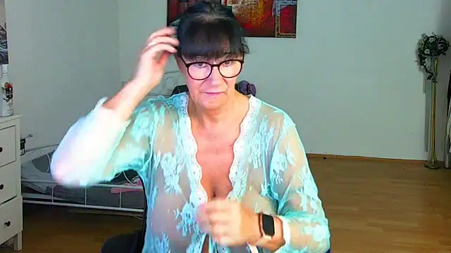 Sylly online show from September 29, 2025, 6:40 am