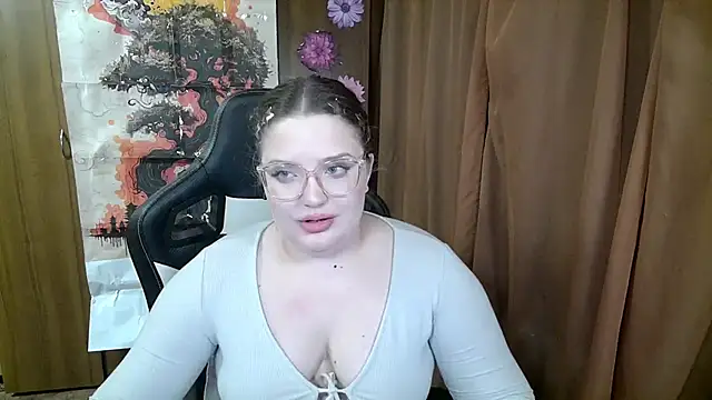 Teasing Dora online show from April 19, 2026, 6:21 pm