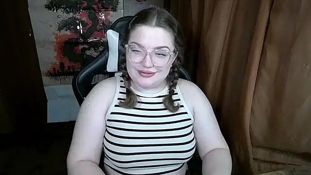 Teasing Dora online show from April 21, 2026, 10:12 pm