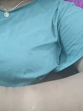 Snapshot of chubby_couple456 chatting on July 12, 2026, 9:55 am chubby couple456 online show from July 12, 2026, 9:55 am