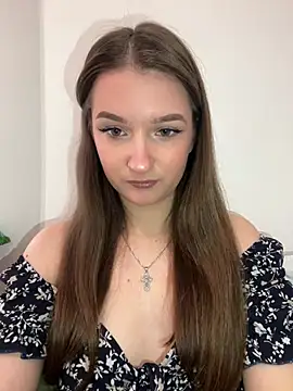 Green eyes lady online show from April 22, 2026, 12:07 pm