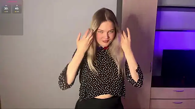 Velmiora online show from April 22, 2026, 5:25 pm