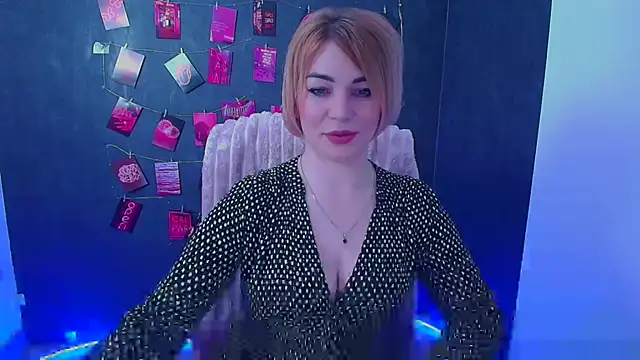 CuttieEmma online show from April 22, 2026, 11:56 am