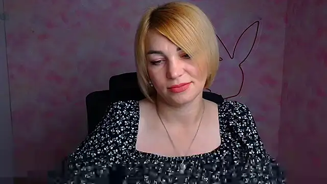 CuttieEmma online show from June 22, 2026, 5:48 am