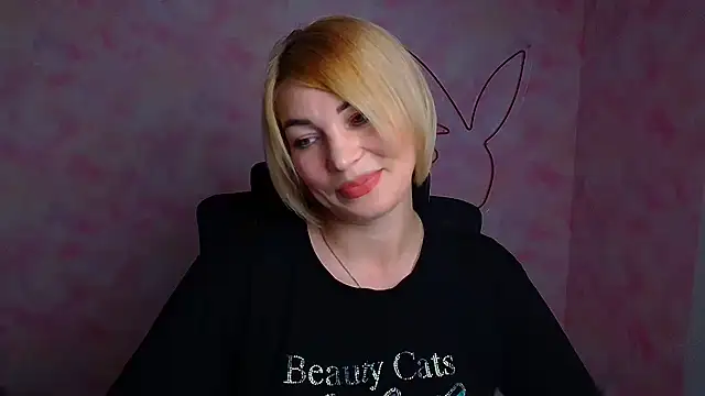 CuttieEmma online show from June 23, 2026, 11:41 am