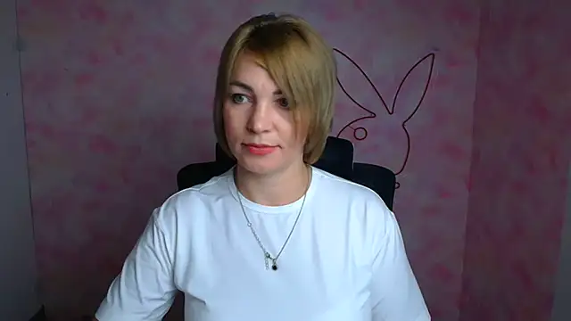 CuttieEmma online show from June 27, 2026, 5:56 am
