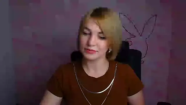 CuttieEmma online show from July 5, 2026, 12:01 pm