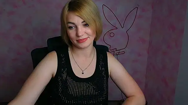 CuttieEmma online show from July 6, 2026, 5:37 am