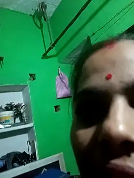 Priyakoli4568 online show from May 1, 2026, 3:49 pm
