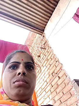 Priyakoli4568 online show from May 6, 2026, 5:25 am