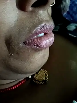 Priyakoli4568 online show from May 14, 2026, 4:36 pm