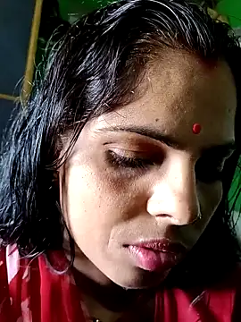 Priyakoli4568 online show from May 15, 2026, 4:52 am
