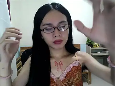 Snapshot of devine_goddess chatting on July 21, 2026, 5:26 pm devine goddess online show from July 21, 2026, 5:26 pm