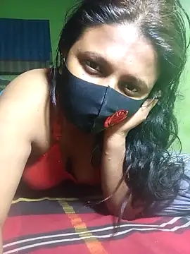 Romantic-Couple999 online show from February 7, 2026, 8:45 pm