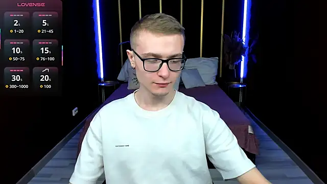 Snapshot of Emmit_Barker chatting on May 7, 2026, 10:42 am Emmit Barker online show from May 7, 2026, 10:42 am
