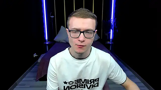 Snapshot of Emmit_Barker chatting on May 20, 2026, 10:43 am Emmit Barker online show from May 20, 2026, 10:43 am