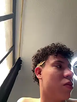 yoursexyjose online show from February 11, 2026, 6:57 pm