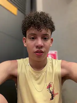 yoursexyjose online show from April 20, 2026, 7:37 pm