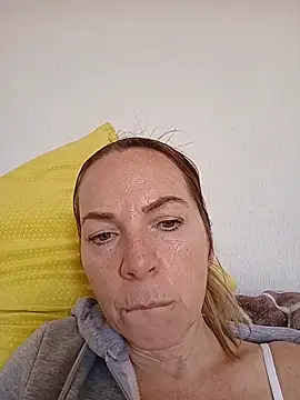 Snapshot of sexyrubyta chatting on February 22, 2026, 3:54 pm sexyrubyta online show from February 22, 2026, 3:54 pm