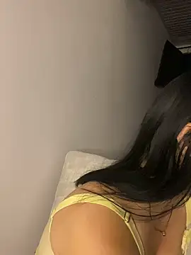  HannahFox  online show from February 22, 2026, 12:12 am