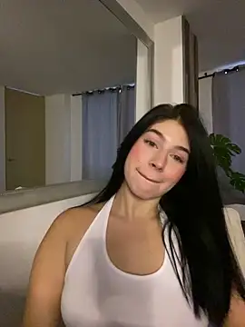 Snapshot of _HannahFox_ chatting on May 13, 2026, 11:00 pm HannahFox online show from May 13, 2026, 11:00 pm