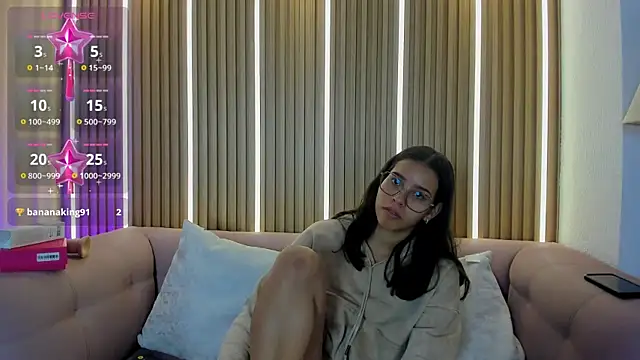 Snapshot of Luna_Millers chatting on July 13, 2026, 4:15 am Luna Millers online show from July 13, 2026, 4:15 am