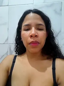 AshlyViper online show from February 18, 2026, 4:19 am