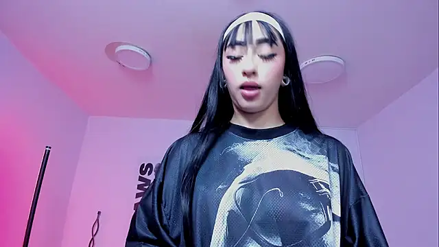 Maddie Rosee online show from February 24, 2026, 2:20 am