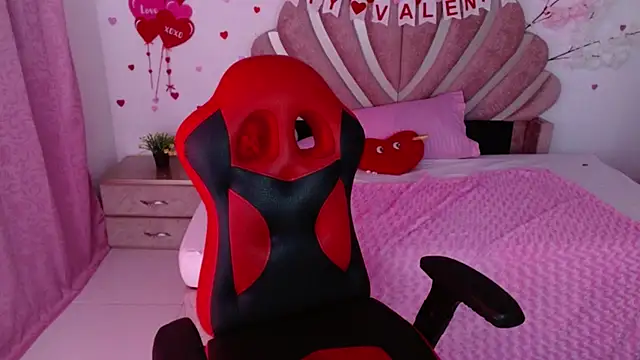 mia fox666 online show from February 15, 2026, 2:52 am