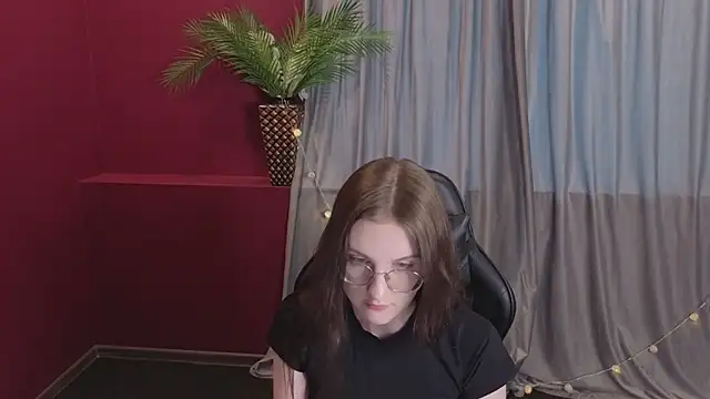 VixenLight online show from February 9, 2026, 2:15 am