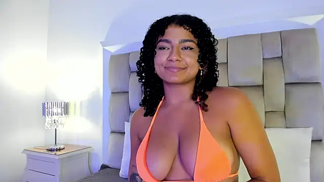 Snapshot of sweets_one chatting on May 27, 2026, 3:25 am sweets one online show from May 27, 2026, 3:25 am