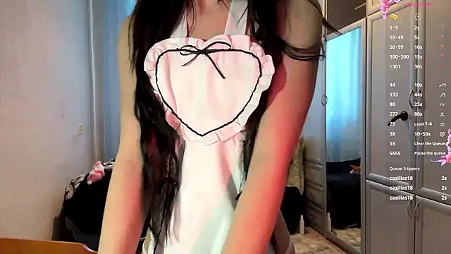 UrBabeLuna online show from March 8, 2026, 1:04 pm