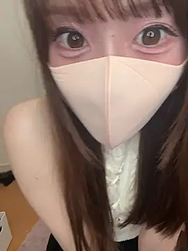 Snapshot of momo_mm chatting on June 25, 2026, 4:01 am momo mm online show from June 25, 2026, 4:01 am
