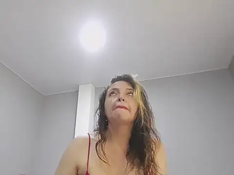 KENDRA-HONEY online show from April 22, 2026, 2:29 pm