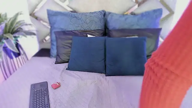 daniela sps online show from February 27, 2026, 7:03 pm