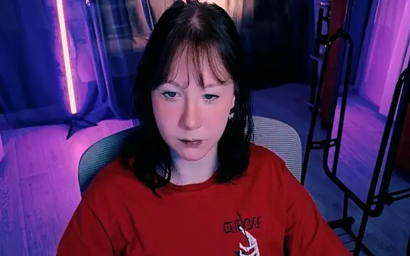 Snapshot of marty_bree chatting on June 20, 2026, 5:05 pm marty bree online show from June 20, 2026, 5:05 pm