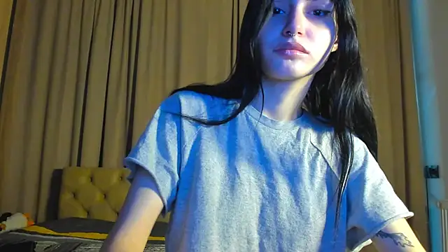 Lesyalisss online show from May 30, 2026, 10:29 pm
