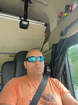 kipsy0 online show from May 5, 2026, 12:57 pm