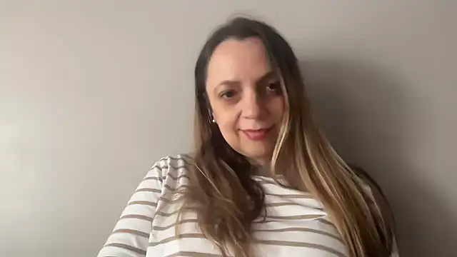 Snapshot of ShyFlameLive chatting on May 11, 2026, 4:26 pm ShyFlameLive online show from May 11, 2026, 4:26 pm
