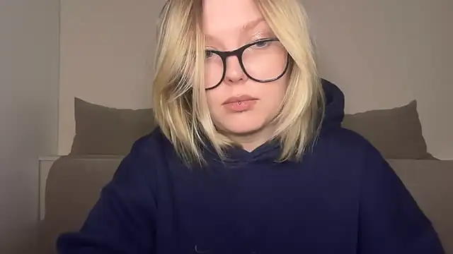 Ophelia Ritz online show from March 23, 2026, 10:47 pm