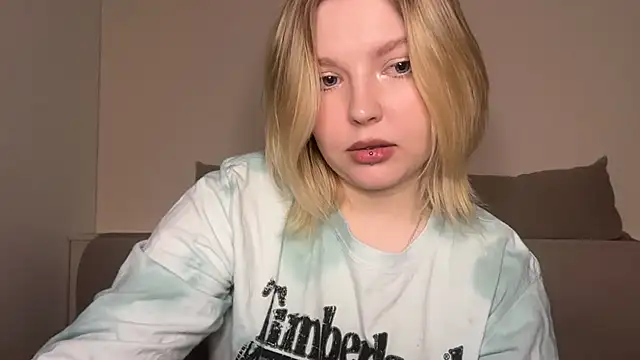 Ophelia Ritz online show from April 4, 2026, 10:29 pm