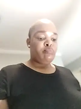 NAUGHTYSQUIRTER21 online show from February 6, 2026, 7:17 pm