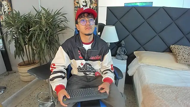 kai storn online show from March 15, 2026, 11:27 am