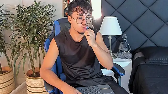 kai storn online show from April 18, 2026, 11:14 am