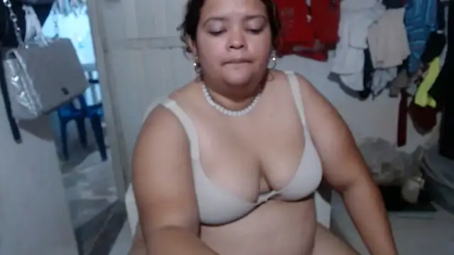 Diosa Rosa online show from February 23, 2026, 4:32 am