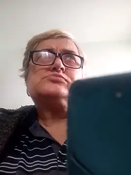 SusanStar874 online show from February 1, 2026, 11:42 am