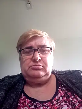 SusanStar874 online show from April 21, 2026, 7:36 am